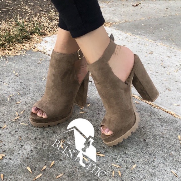 Peep Toe Platform Chunky Lug Sole Heels - Picture 2 of 2